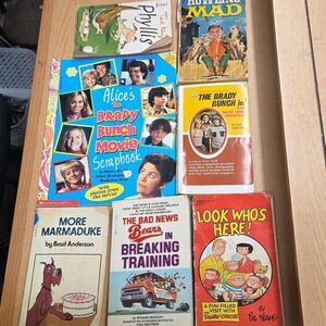 Brady Bunch Book And Magazine Plus 5 More 70's Books
